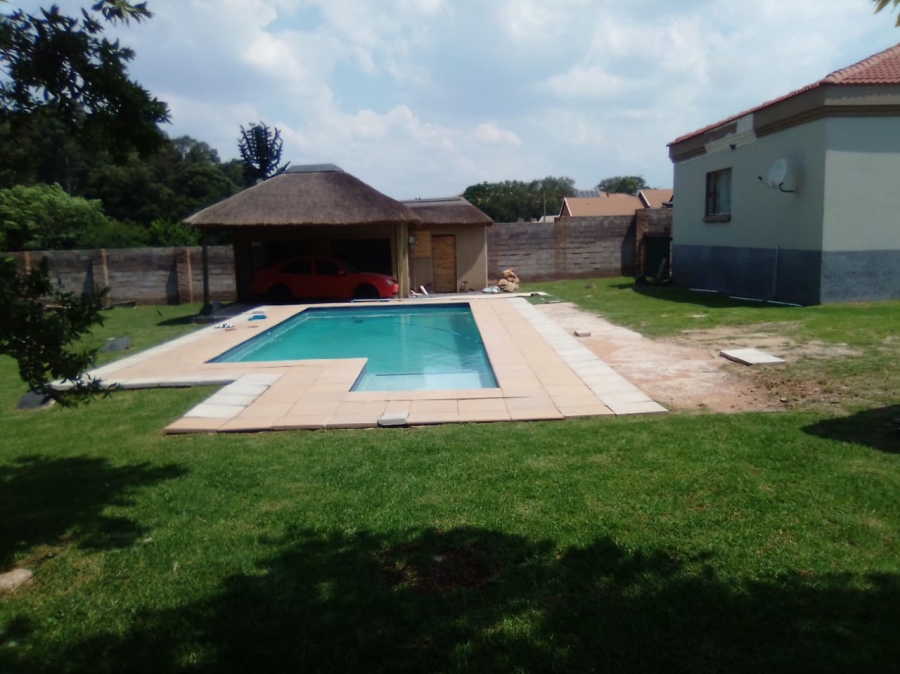  Bedroom Property for Sale in Elandspark Gauteng