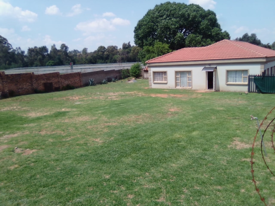  Bedroom Property for Sale in Elandspark Gauteng