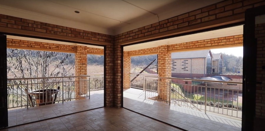 4 Bedroom Property for Sale in Vaaloewer Gauteng