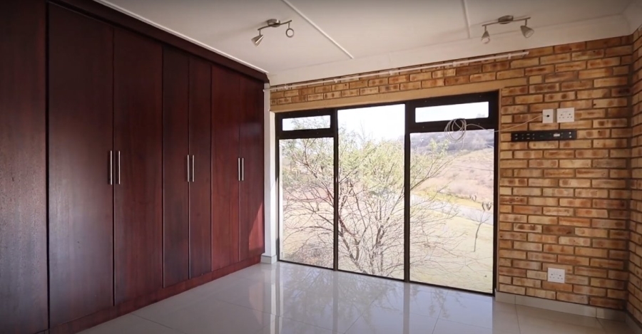 4 Bedroom Property for Sale in Vaaloewer Gauteng