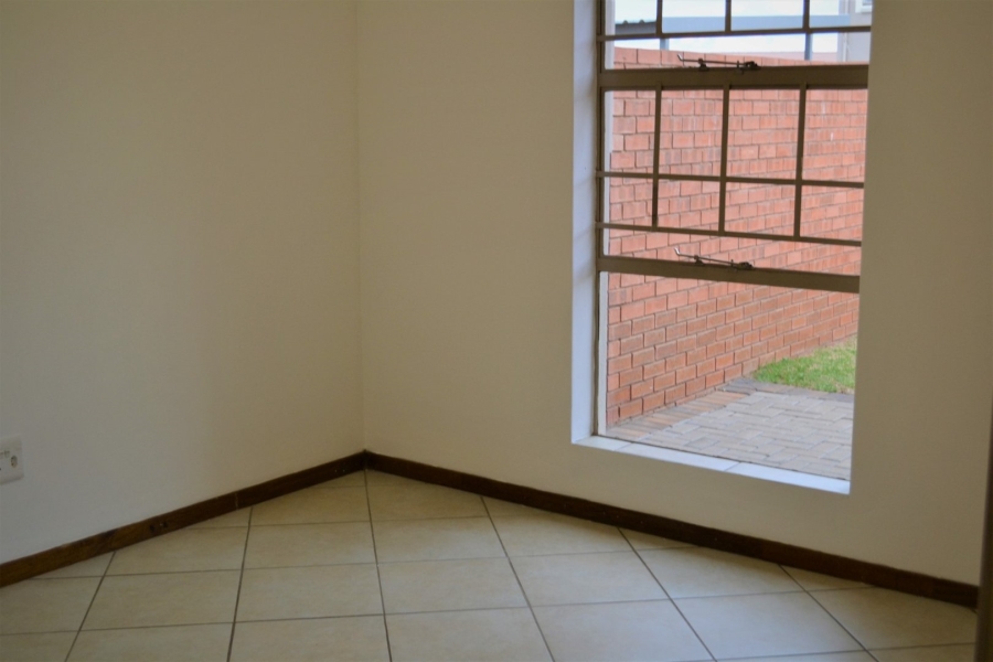 To Let 3 Bedroom Property for Rent in Stone Ridge Gauteng