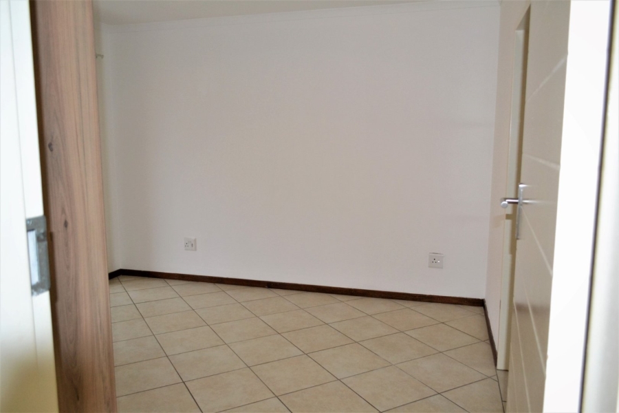 To Let 3 Bedroom Property for Rent in Stone Ridge Gauteng