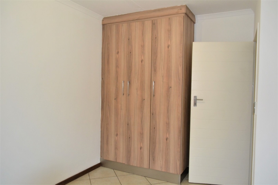 To Let 3 Bedroom Property for Rent in Stone Ridge Gauteng