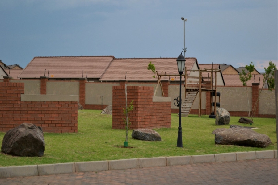 To Let 3 Bedroom Property for Rent in Stone Ridge Gauteng