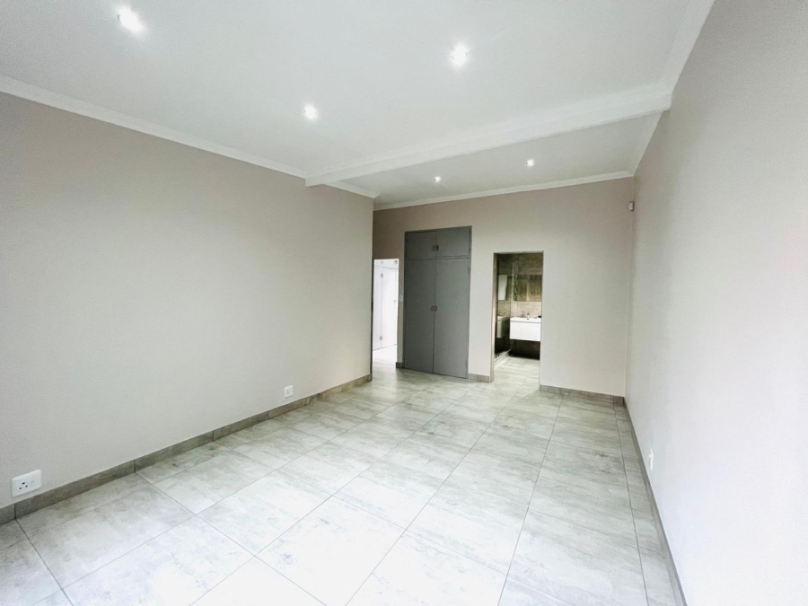 4 Bedroom Property for Sale in Garsfontein Gauteng