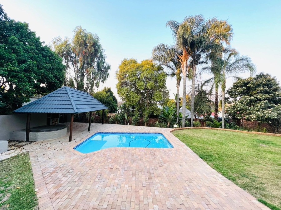 4 Bedroom Property for Sale in Garsfontein Gauteng