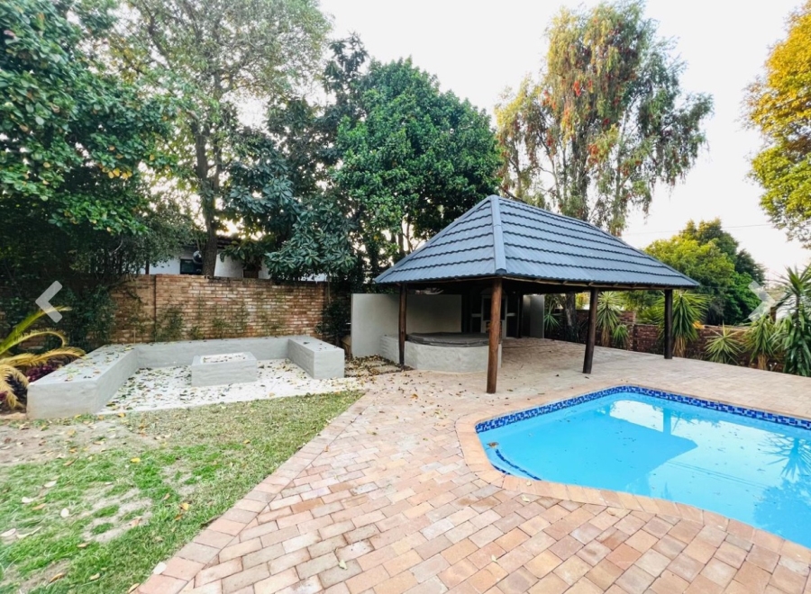 4 Bedroom Property for Sale in Garsfontein Gauteng