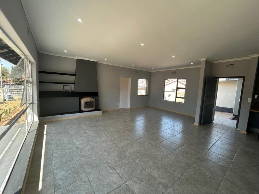 4 Bedroom Property for Sale in Aston Manor Gauteng