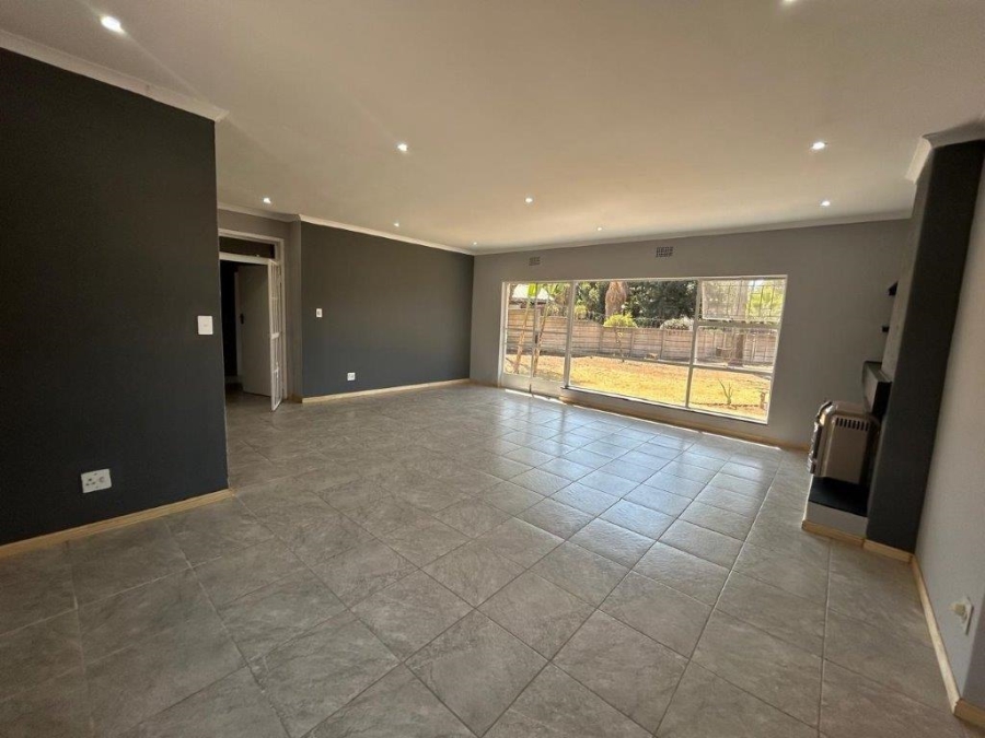 4 Bedroom Property for Sale in Aston Manor Gauteng