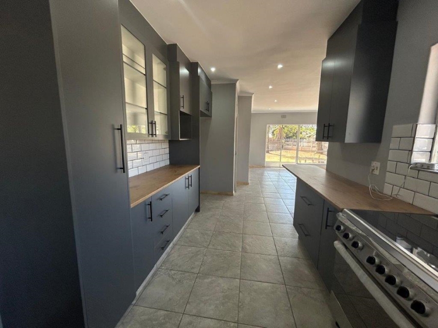 4 Bedroom Property for Sale in Aston Manor Gauteng