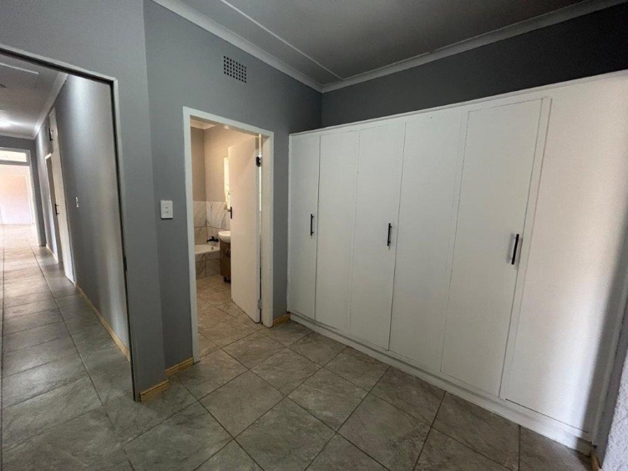 4 Bedroom Property for Sale in Aston Manor Gauteng