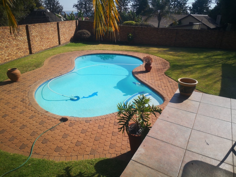 4 Bedroom Property for Sale in Sunnyrock Gauteng