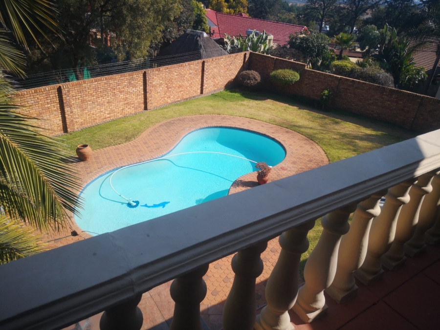 4 Bedroom Property for Sale in Sunnyrock Gauteng