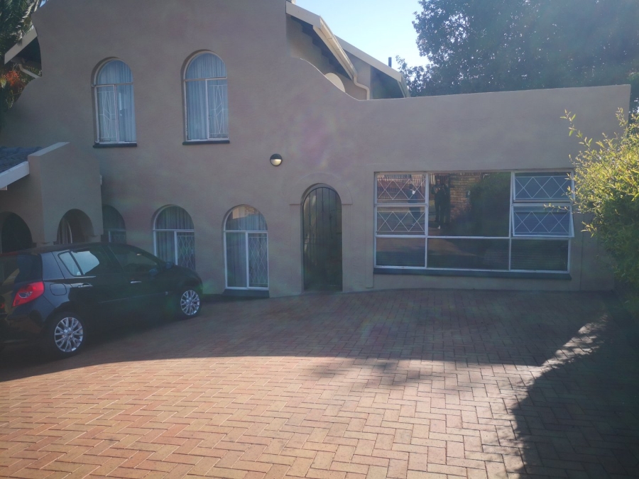 4 Bedroom Property for Sale in Sunnyrock Gauteng