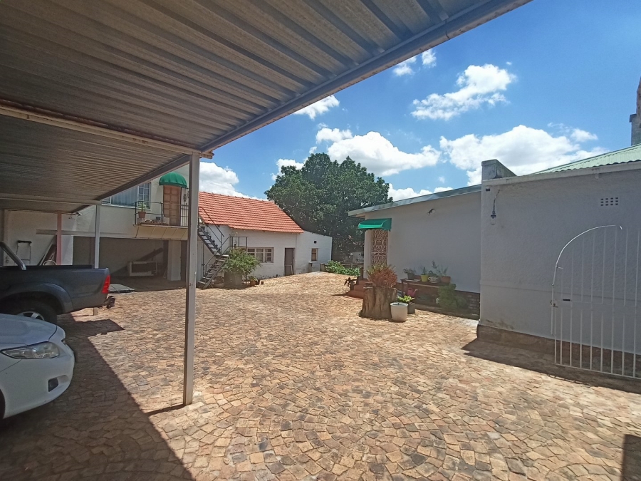 To Let 1 Bedroom Property for Rent in Orchards Gauteng