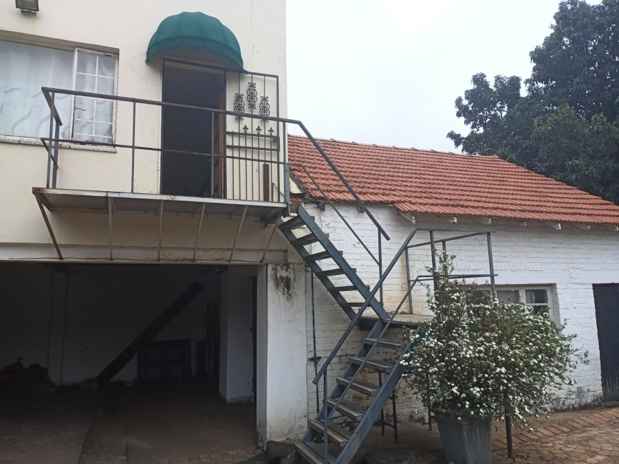 To Let 1 Bedroom Property for Rent in Orchards Gauteng