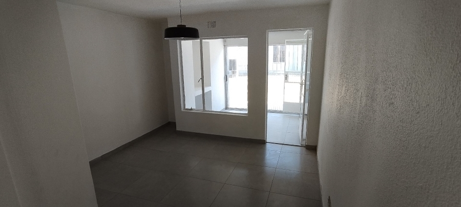 2 Bedroom Property for Sale in Mulbarton Gauteng