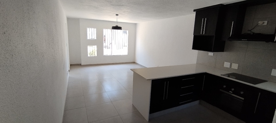 2 Bedroom Property for Sale in Mulbarton Gauteng