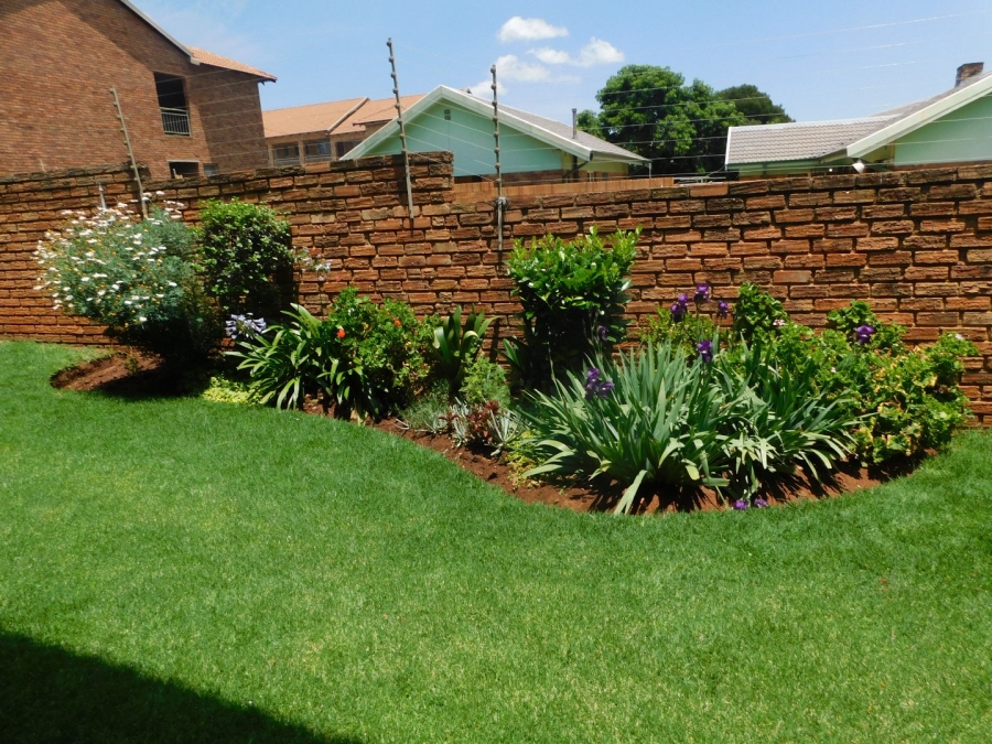 2 Bedroom Property for Sale in Wentworth Park Gauteng