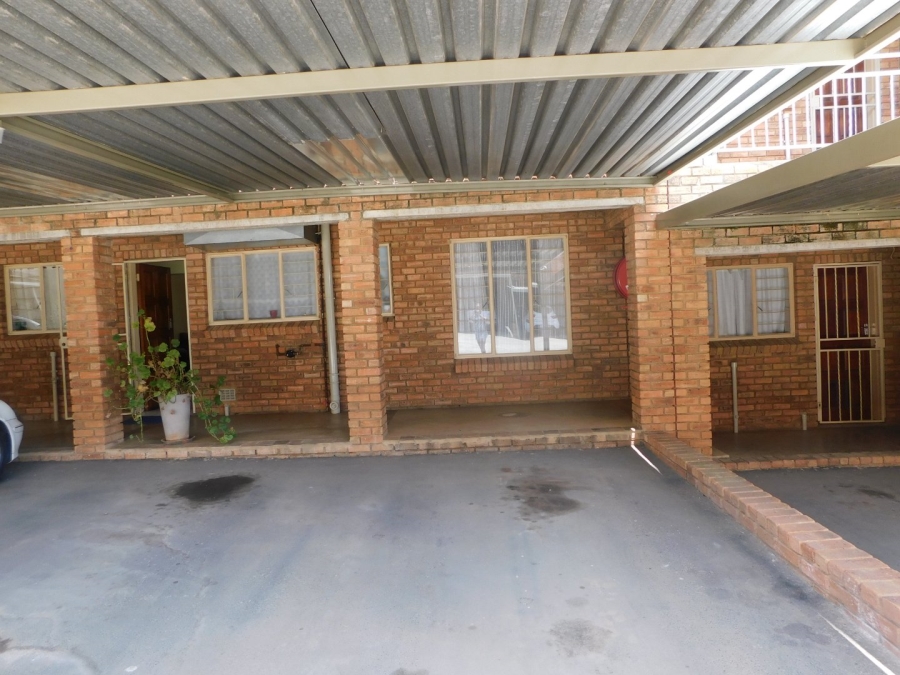 2 Bedroom Property for Sale in Wentworth Park Gauteng