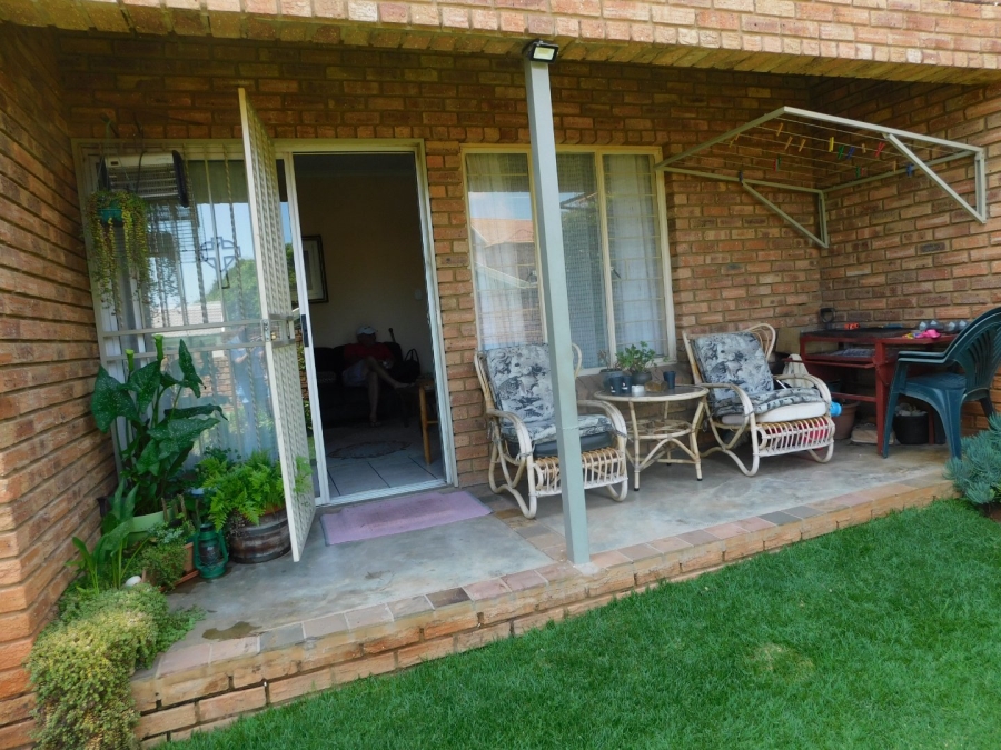 2 Bedroom Property for Sale in Wentworth Park Gauteng