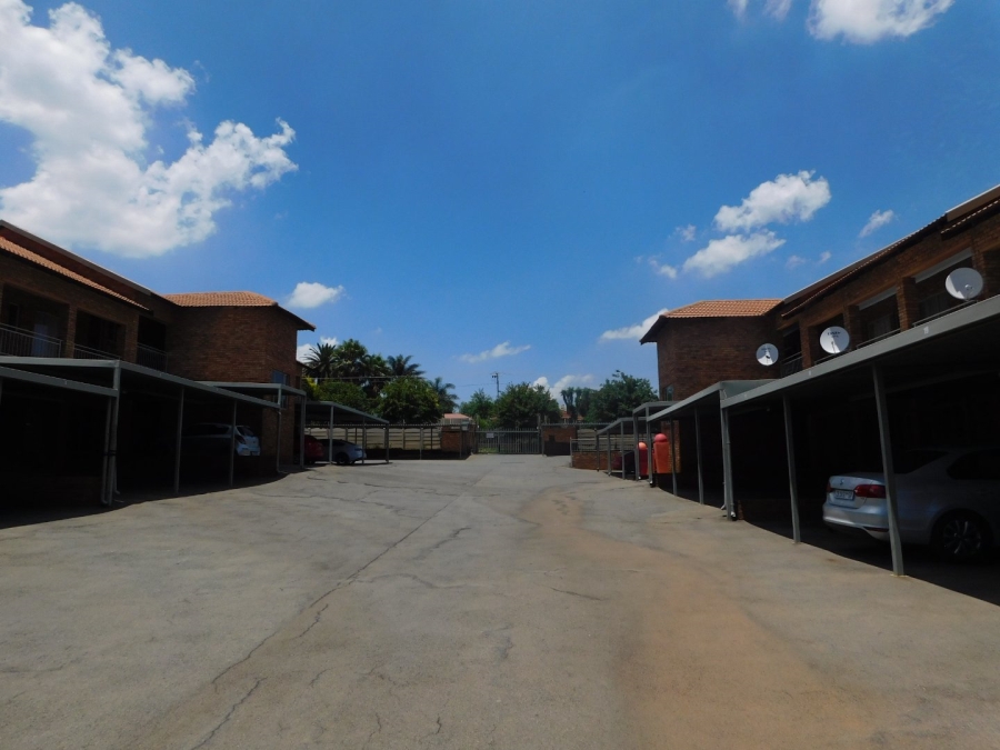 2 Bedroom Property for Sale in Wentworth Park Gauteng