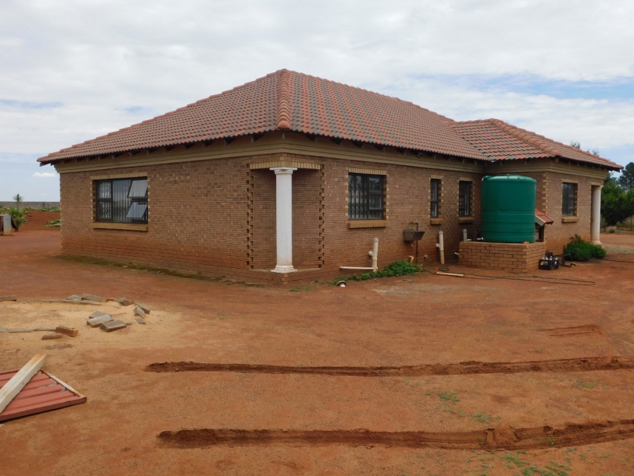 4 Bedroom Property for Sale in West Rand A H Gauteng