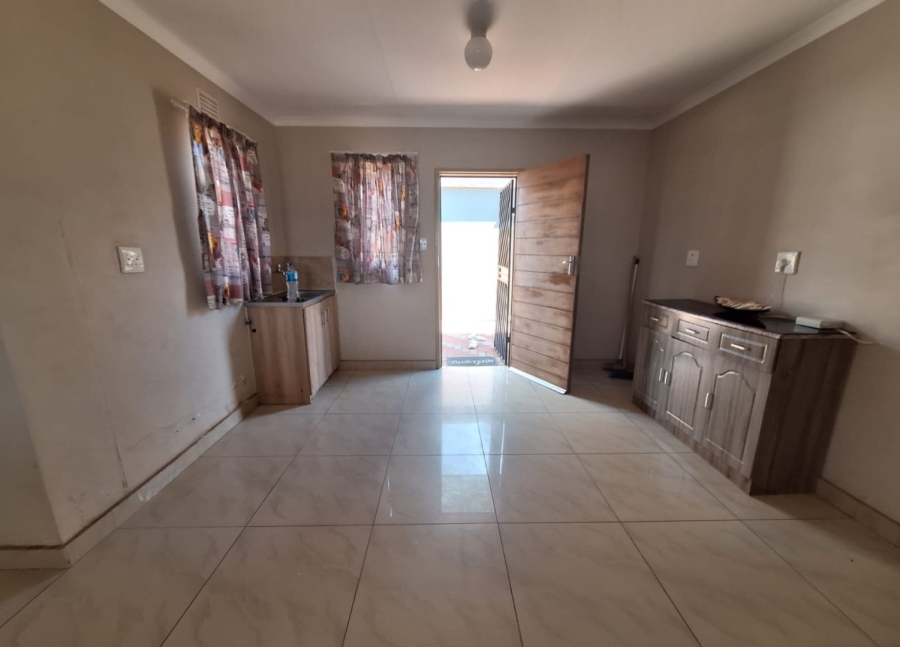 To Let 3 Bedroom Property for Rent in Mahube Valley Gauteng