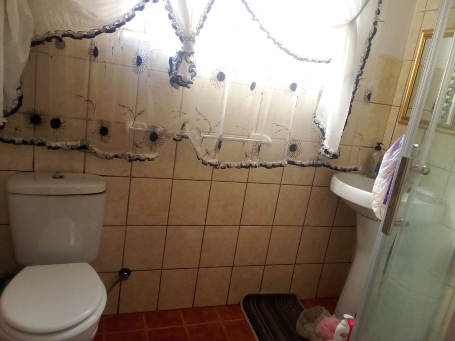 4 Bedroom Property for Sale in Lenasia South Gauteng