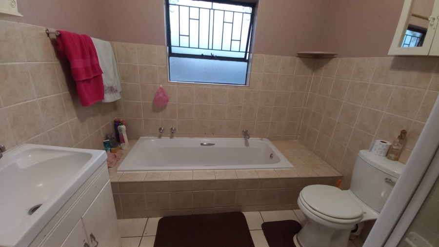 2 Bedroom Property for Sale in Riversdale Gauteng