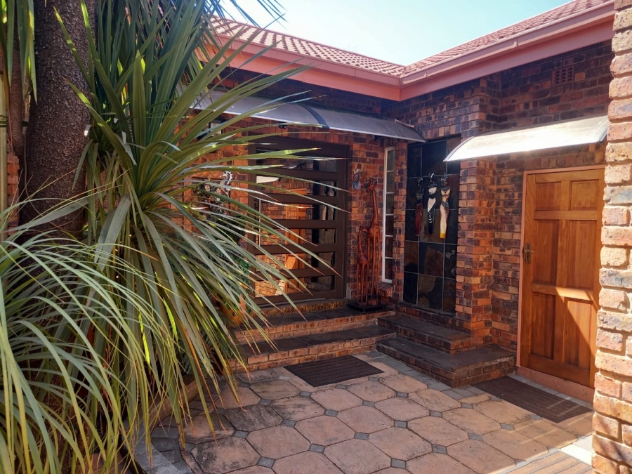 3 Bedroom Property for Sale in Sunward Park Gauteng