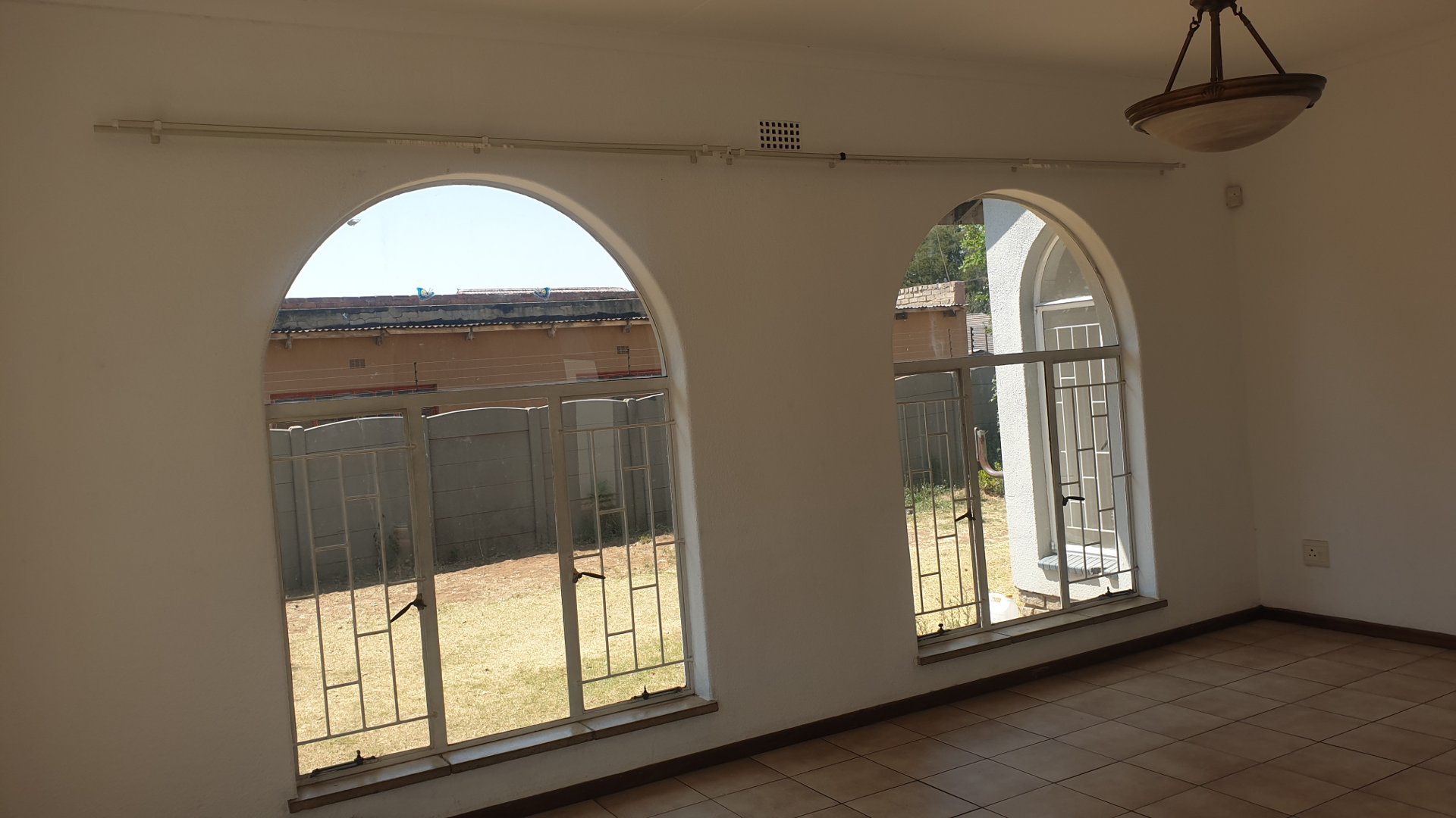 To Let 3 Bedroom Property for Rent in Bardene Gauteng