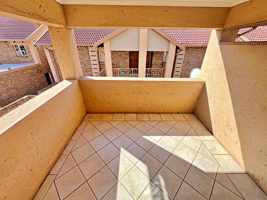 2 Bedroom Property for Sale in Amberfield Gauteng