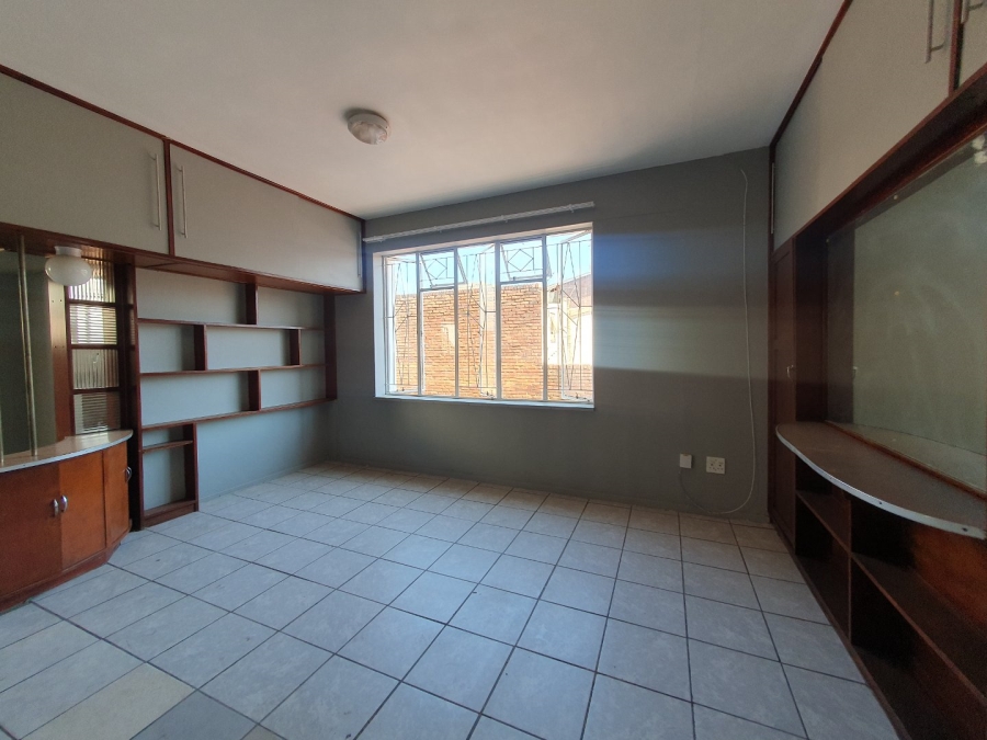 1 Bedroom Property for Sale in Sunnyside Gauteng