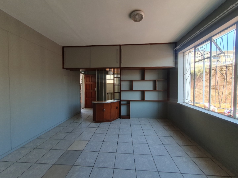 1 Bedroom Property for Sale in Sunnyside Gauteng