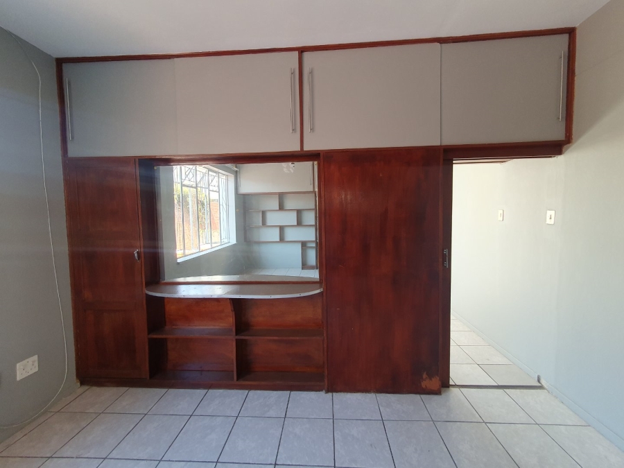 1 Bedroom Property for Sale in Sunnyside Gauteng