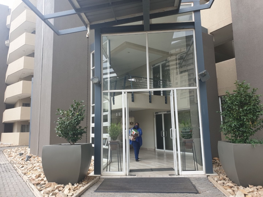 To Let 2 Bedroom Property for Rent in Sandton Central Gauteng