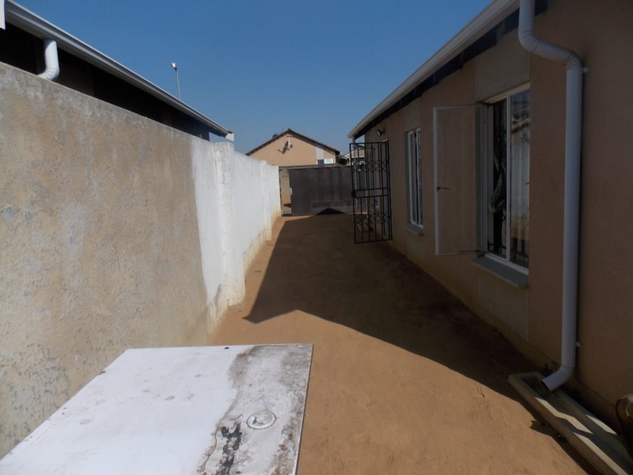 3 Bedroom Property for Sale in Windmill Park Gauteng