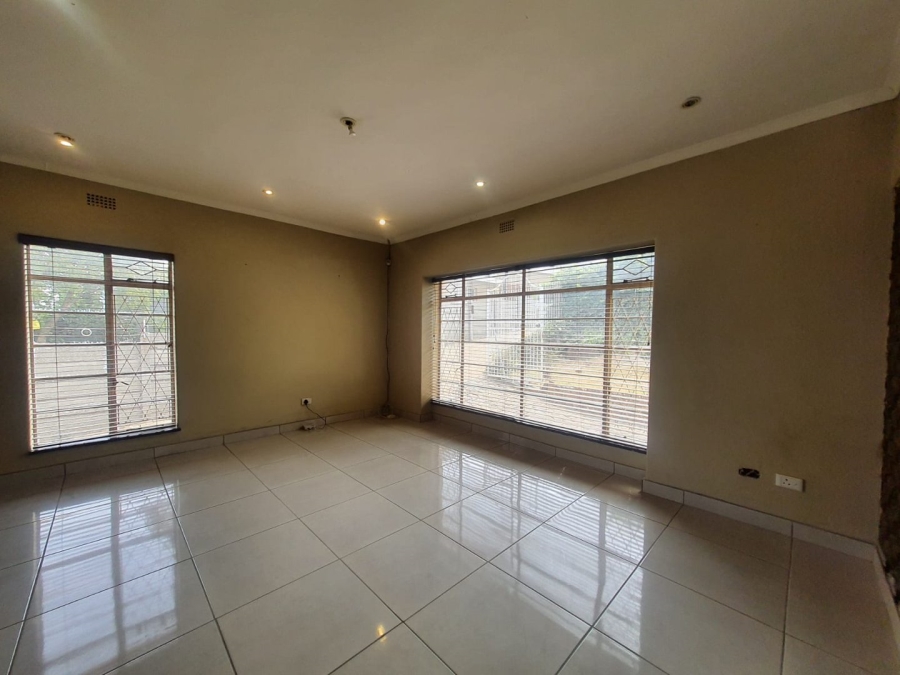 4 Bedroom Property for Sale in Discovery Gauteng