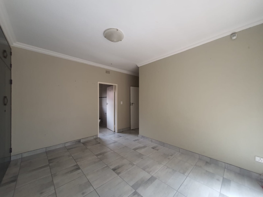 4 Bedroom Property for Sale in Discovery Gauteng