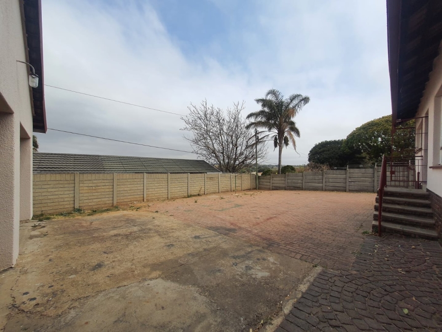 4 Bedroom Property for Sale in Discovery Gauteng