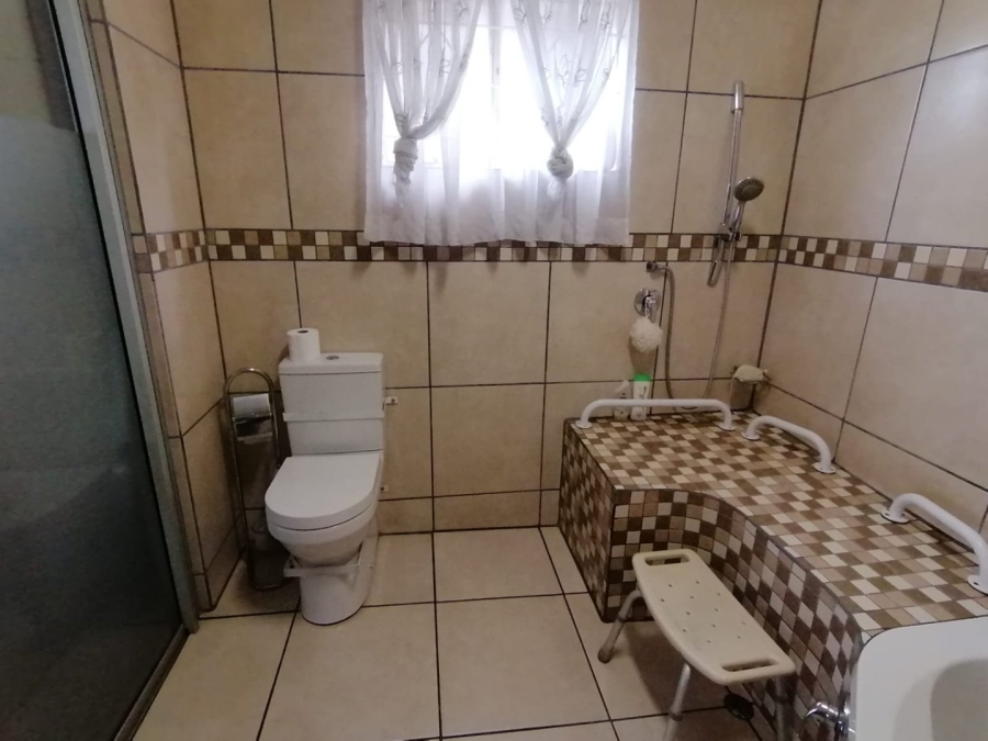 4 Bedroom Property for Sale in Geduld Ext 2 Gauteng