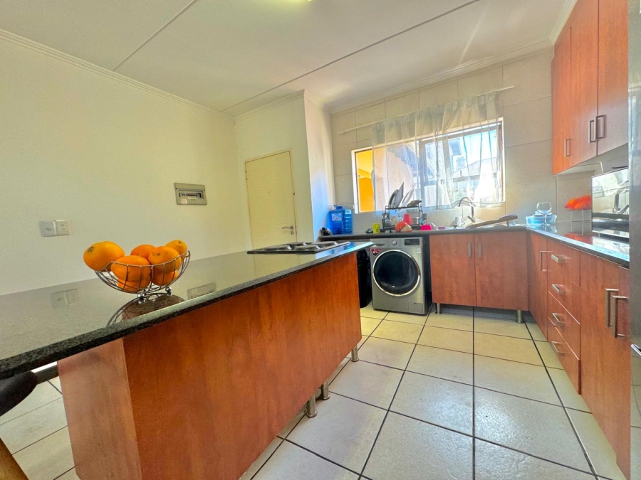 To Let 1 Bedroom Property for Rent in Sunninghill Gauteng