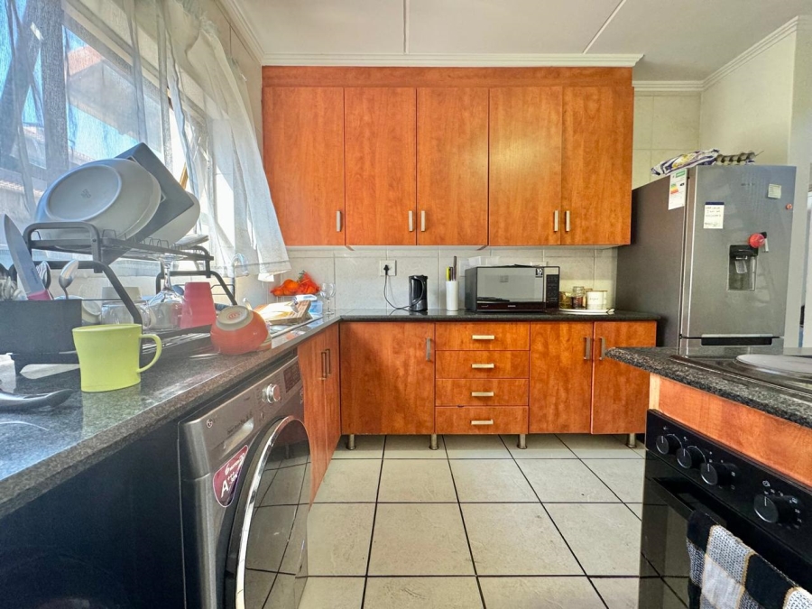 To Let 1 Bedroom Property for Rent in Sunninghill Gauteng