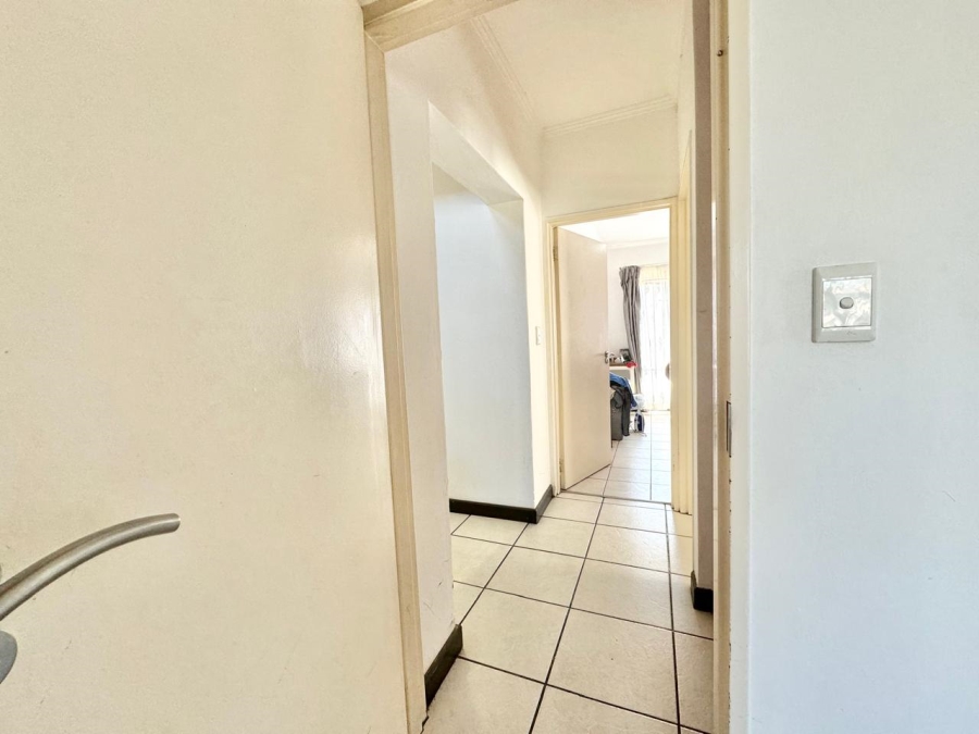 To Let 1 Bedroom Property for Rent in Sunninghill Gauteng