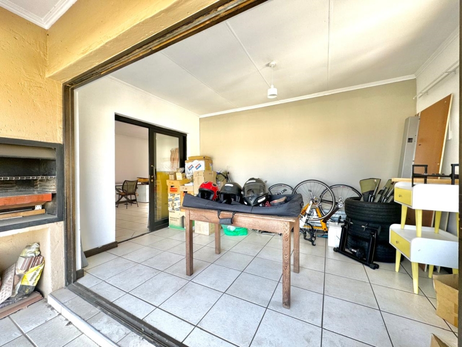 To Let 1 Bedroom Property for Rent in Sunninghill Gauteng