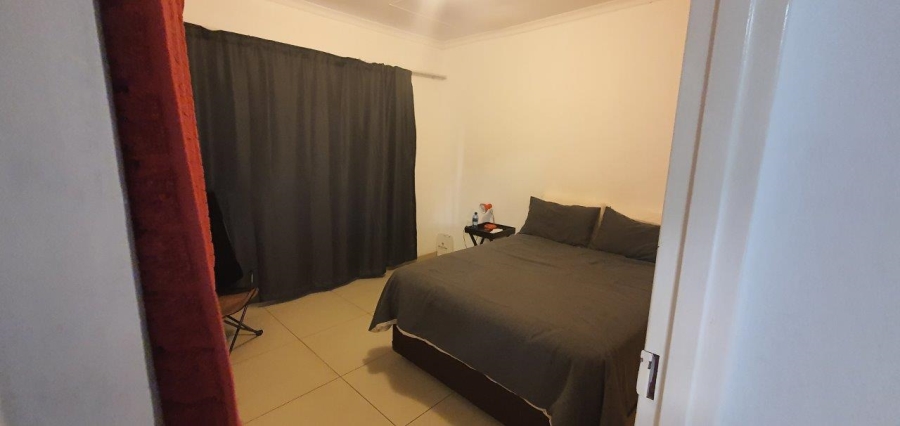 To Let  Bedroom Property for Rent in Fleurhof Gauteng