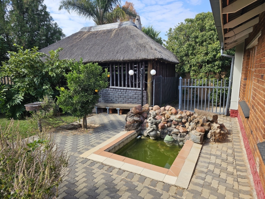 5 Bedroom Property for Sale in Montana Gauteng