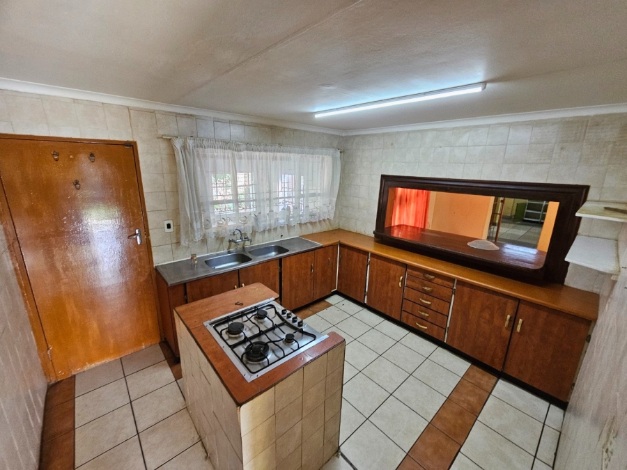 5 Bedroom Property for Sale in Montana Gauteng