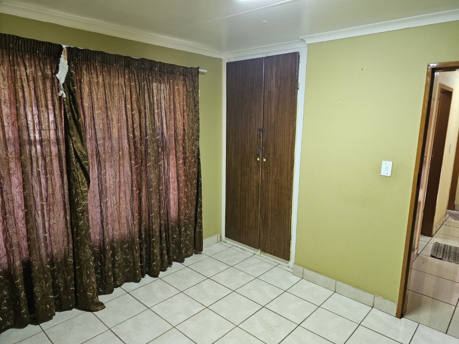 5 Bedroom Property for Sale in Montana Gauteng